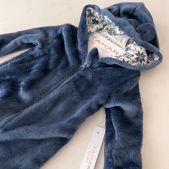 NWT TAHARI Baby Pram Fuzzy Hooded Onesie - Picture 5 of 6
